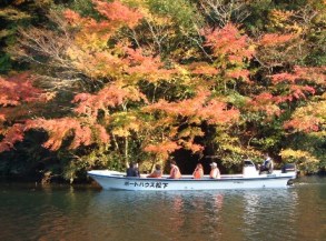 亀山湖紅葉狩りクルーズ